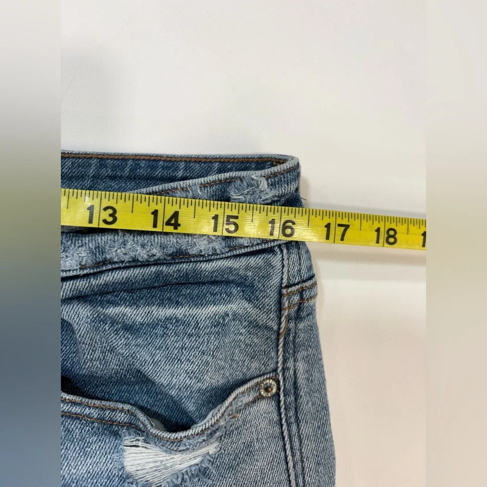 American Eagle Outfitters Stretch Mom Jean